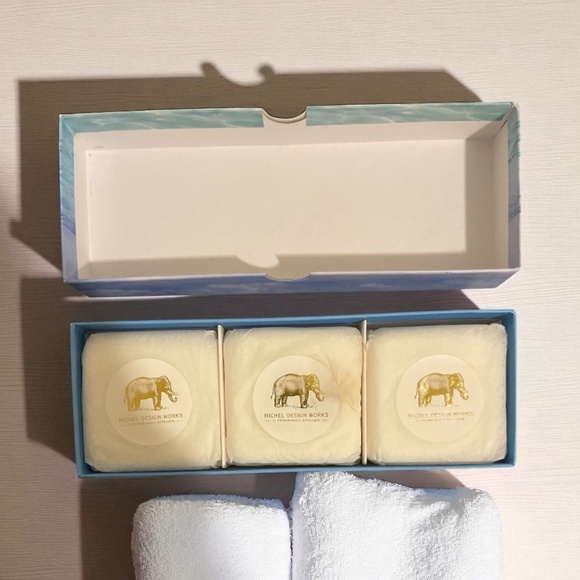 Michel Design Works Beach Soap Set of 3 | 3.5 oz Wrapped Bars | Gift Box - Picture 2 of 2